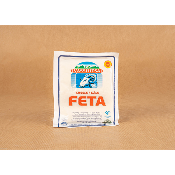 Ser Feta, grecka mieszanka sera owczego z serem kozim, bogaty w białko i sód