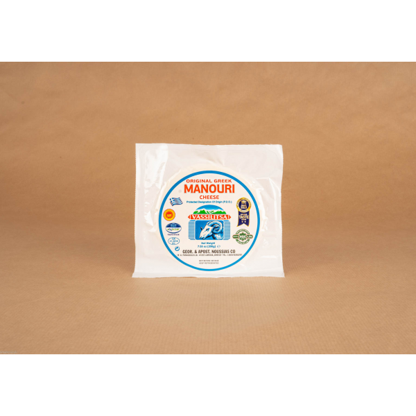 Ser owczy Manouri, produkowany z serwatki mleka owczego z  dodatkiem mleka koziego