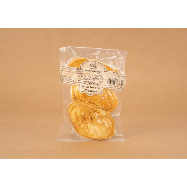 Oscypek, lekko słony smak i wyraźny zapach wędzenia, doskonały na grilla