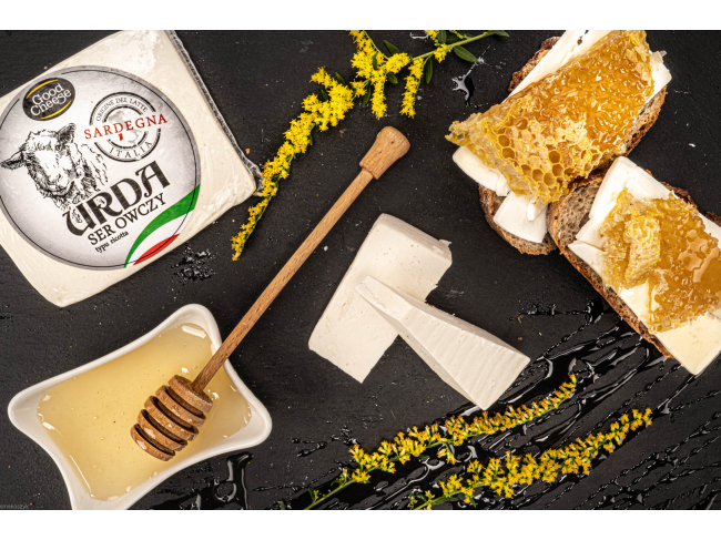 Ser owczy Urda, smaczny, typ ricotta, polecany na słono i słodko