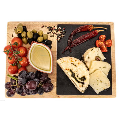 Ser pecorino, oryginalny, z oliwkami, charakterystyczny smak