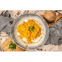 Curry jest stosowane w kuchni indyjskiej – nie można bez nich przyrządzić takich potraw jak rasam, sambar, khadi