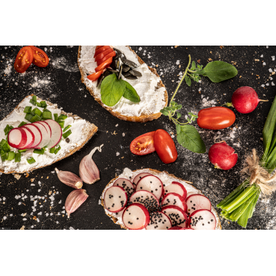 Oregano, doskonały dodatek do pomidorów, do dekorowania kanapek, sałatek, do pizzy